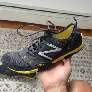 New Balance minimus sneakers